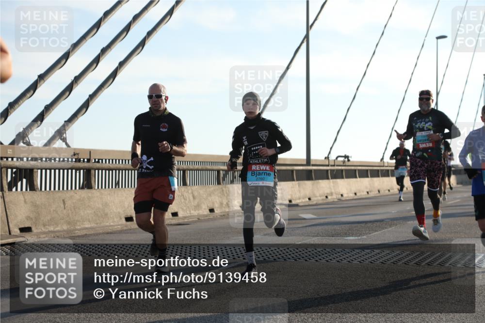 03.10.2025 - Köhlbrandbrückenlauf Yannick Fuchs http://msf.ph/oto/9139458 03.10.2025 08:23:58 Position 2 10000, 2760 meine-sportfotos.de