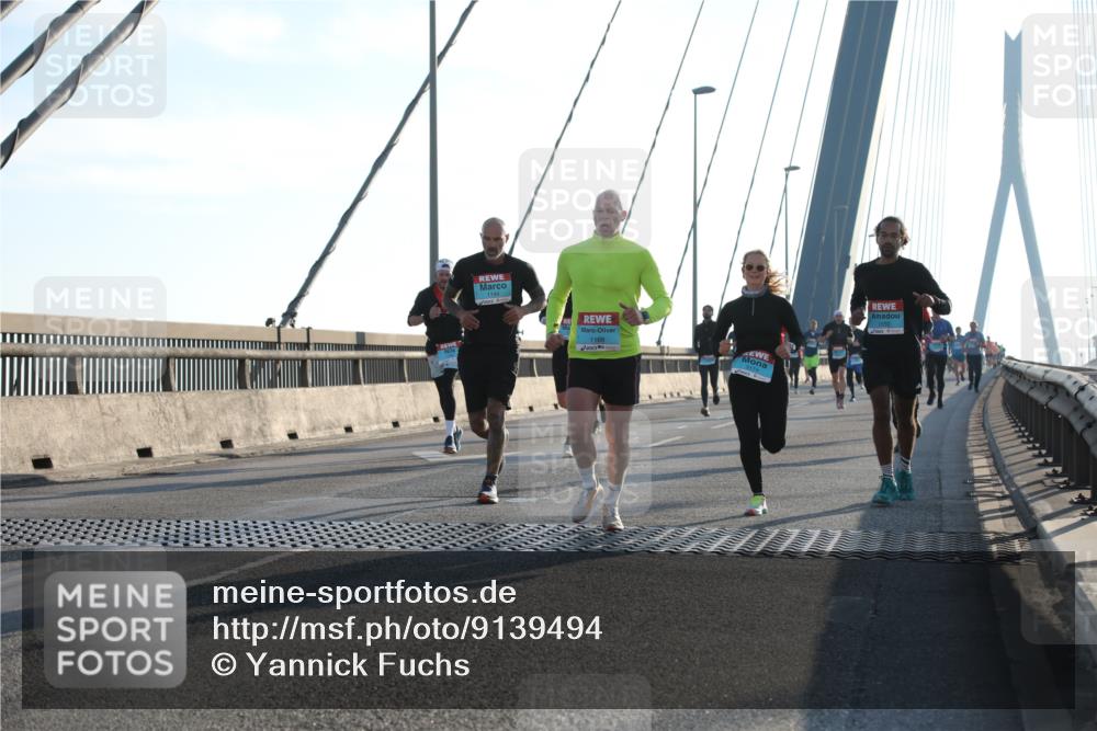 03.10.2025 - Köhlbrandbrückenlauf Yannick Fuchs http://msf.ph/oto/9139494 03.10.2025 08:24:01 Position 2 1168, 3174, 1550 meine-sportfotos.de