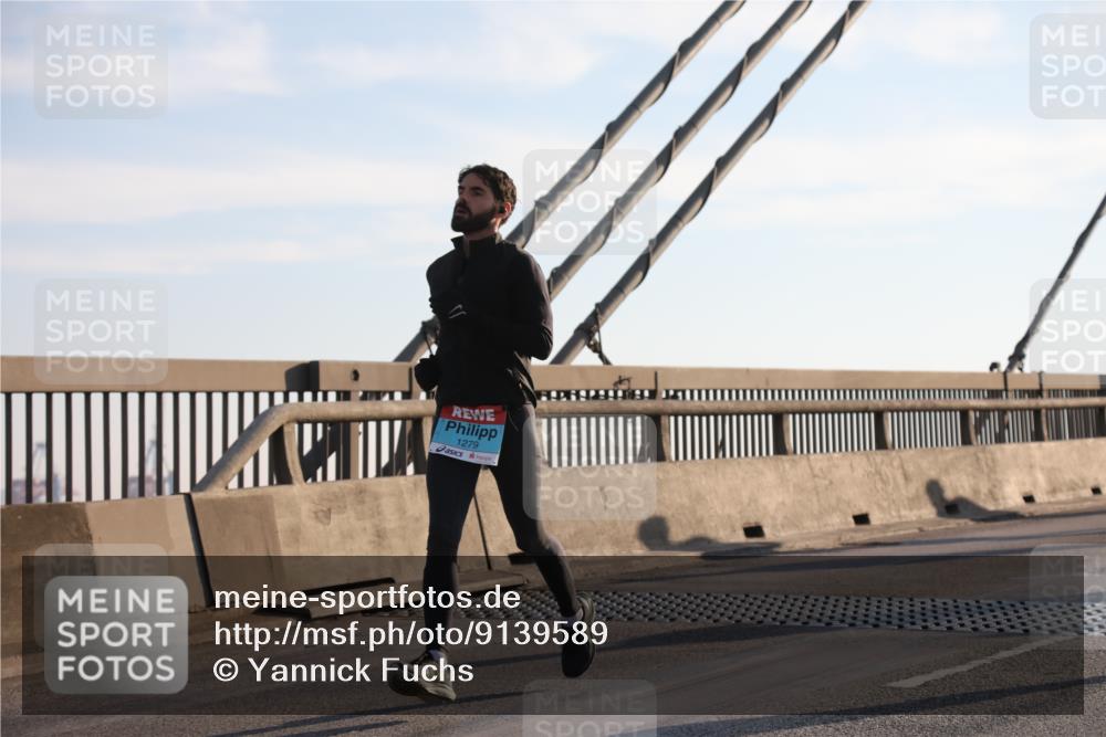 03.10.2025 - Köhlbrandbrückenlauf Yannick Fuchs http://msf.ph/oto/9139589 03.10.2025 08:24:08 Position 2 1279 meine-sportfotos.de