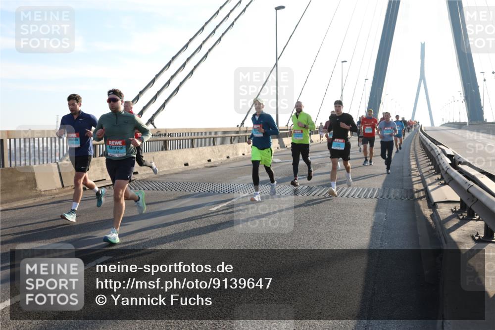 03.10.2025 - Köhlbrandbrückenlauf Yannick Fuchs http://msf.ph/oto/9139647 03.10.2025 08:24:11 Position 2 1143 meine-sportfotos.de