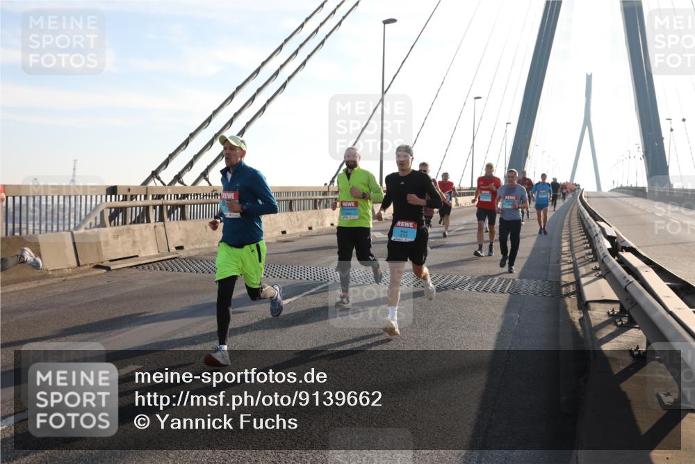 03.10.2025 - Köhlbrandbrückenlauf Yannick Fuchs http://msf.ph/oto/9139662 03.10.2025 08:24:12 Position 2  meine-sportfotos.de