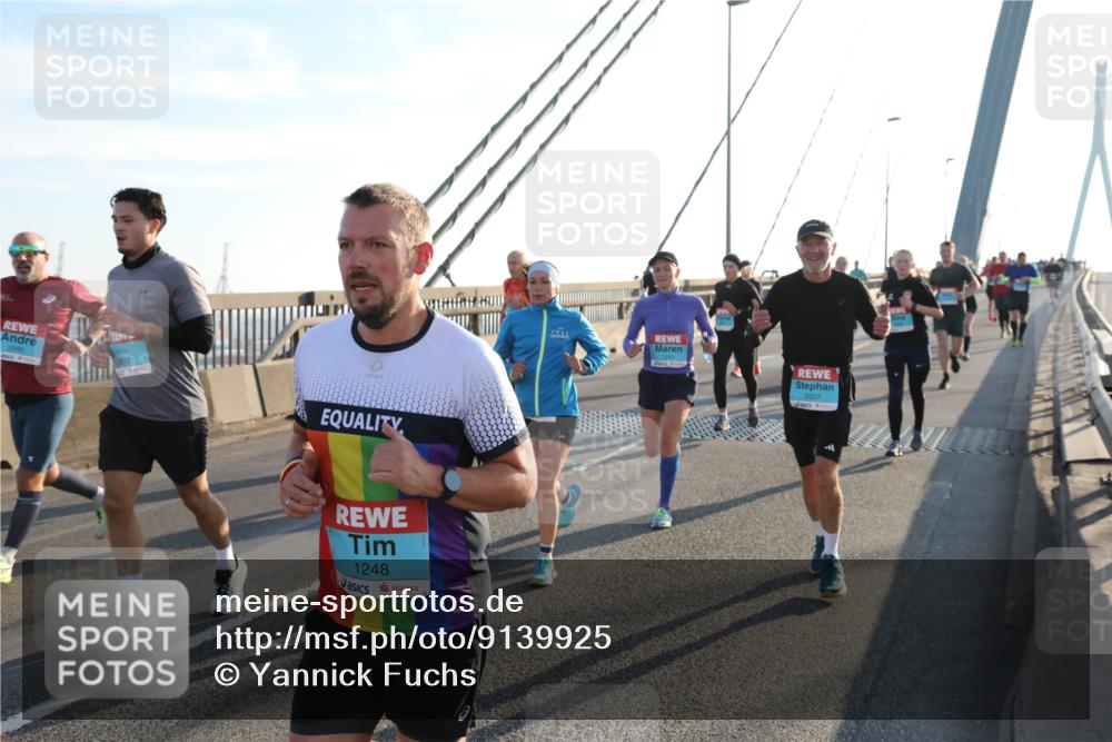 03.10.2025 - Köhlbrandbrückenlauf Yannick Fuchs http://msf.ph/oto/9139925 03.10.2025 08:24:36 Position 2 1248, 3307 meine-sportfotos.de