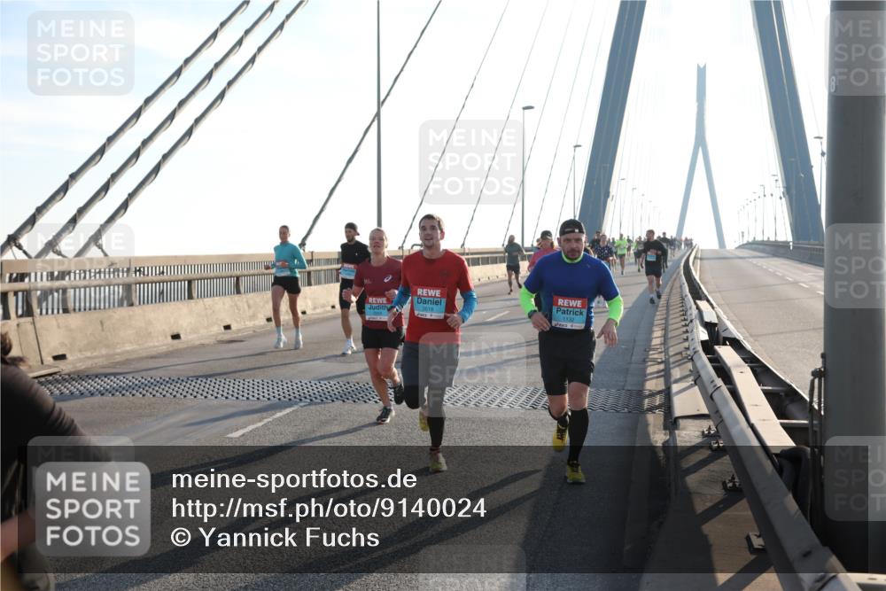 03.10.2025 - Köhlbrandbrückenlauf Yannick Fuchs http://msf.ph/oto/9140024 03.10.2025 08:24:41 Position 2 3518, 1132 meine-sportfotos.de