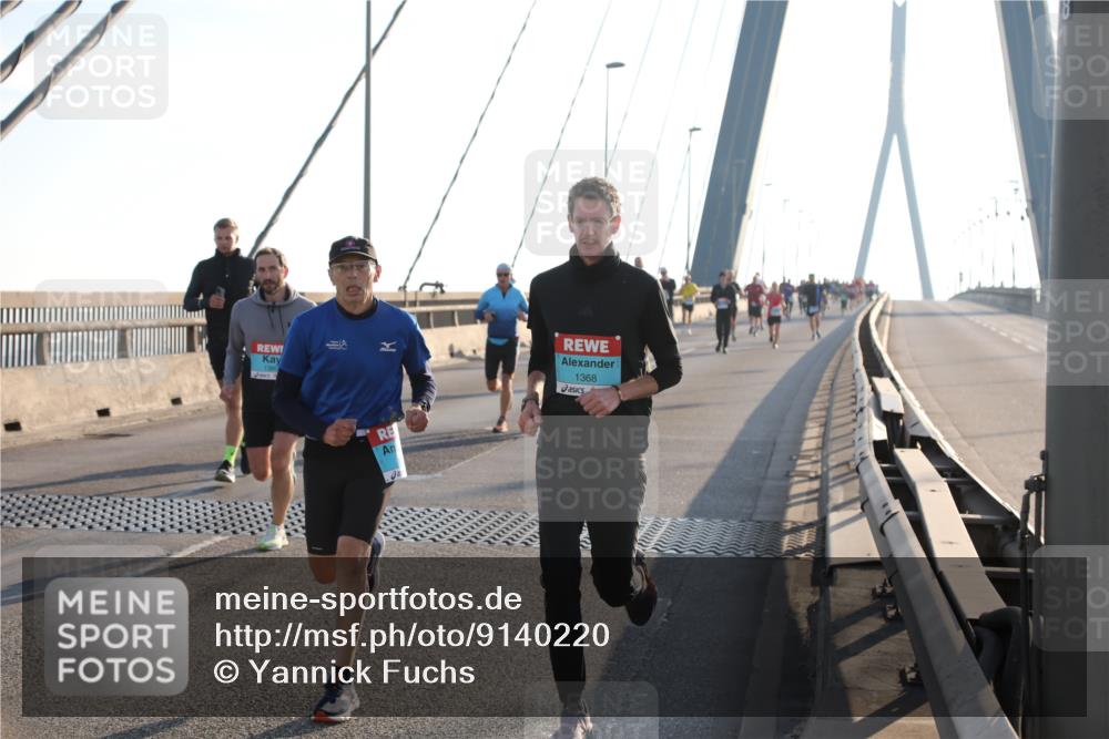 03.10.2025 - Köhlbrandbrückenlauf Yannick Fuchs http://msf.ph/oto/9140220 03.10.2025 08:24:54 Position 2 1368 meine-sportfotos.de