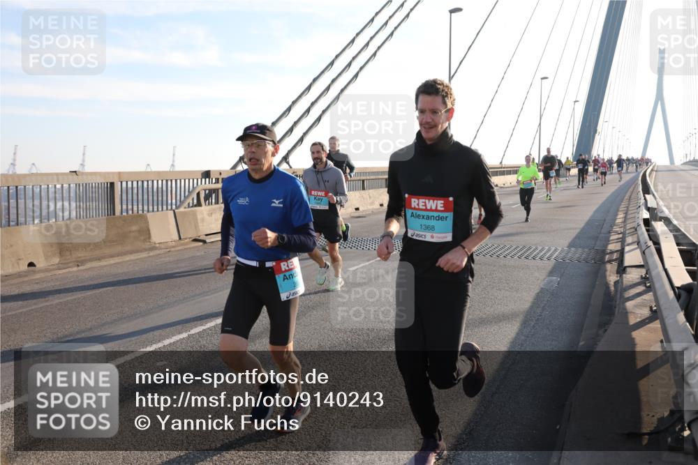 03.10.2025 - Köhlbrandbrückenlauf Yannick Fuchs http://msf.ph/oto/9140243 03.10.2025 08:24:55 Position 2 26, 1368 meine-sportfotos.de