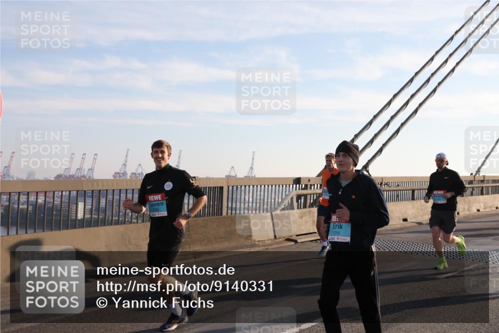 03.10.2025 - Köhlbrandbrückenlauf Yannick Fuchs http://msf.ph/oto/9140331 03.10.2025 08:25:03 Position 2 3183, 1216 meine-sportfotos.de