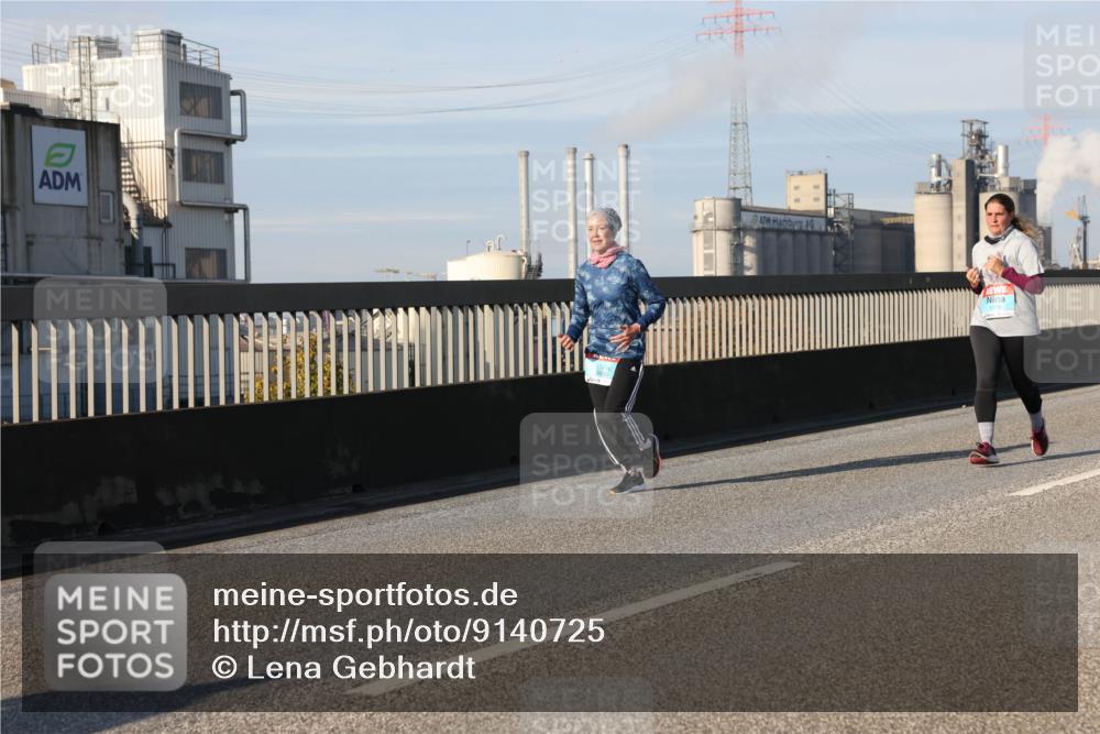 03.10.2025 - Köhlbrandbrückenlauf Lena Gebhardt http://msf.ph/oto/9140725 03.10.2025 09:58:29 Position 2  meine-sportfotos.de