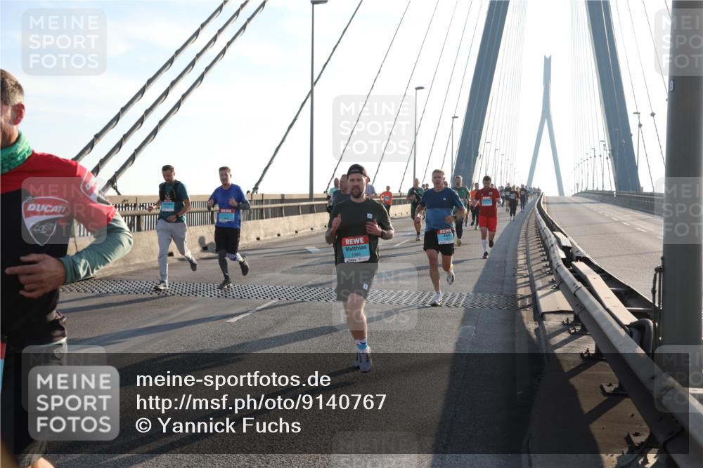 03.10.2025 - Köhlbrandbrückenlauf Yannick Fuchs http://msf.ph/oto/9140767 03.10.2025 08:25:40 Position 2 1088 meine-sportfotos.de