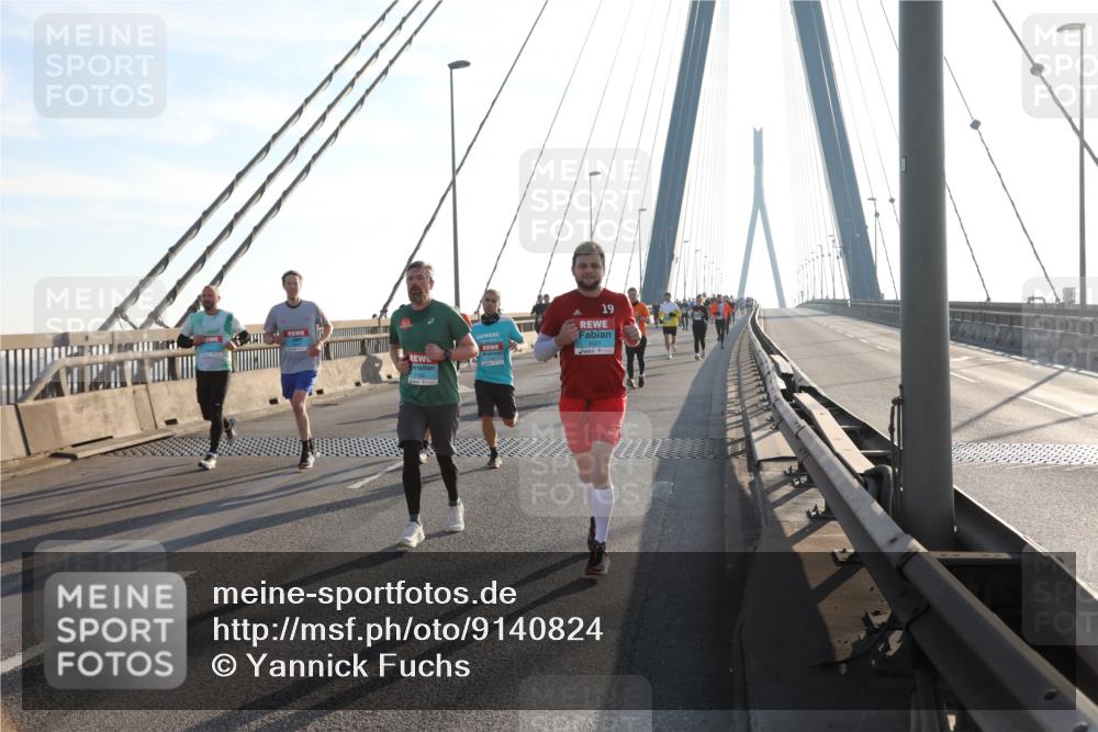 03.10.2025 - Köhlbrandbrückenlauf Yannick Fuchs http://msf.ph/oto/9140824 03.10.2025 08:25:43 Position 2 19 meine-sportfotos.de