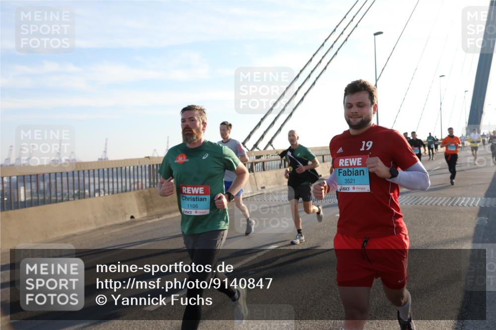 03.10.2025 - Köhlbrandbrückenlauf Yannick Fuchs http://msf.ph/oto/9140847 03.10.2025 08:25:45 Position 2 1105, 19, 3521 meine-sportfotos.de