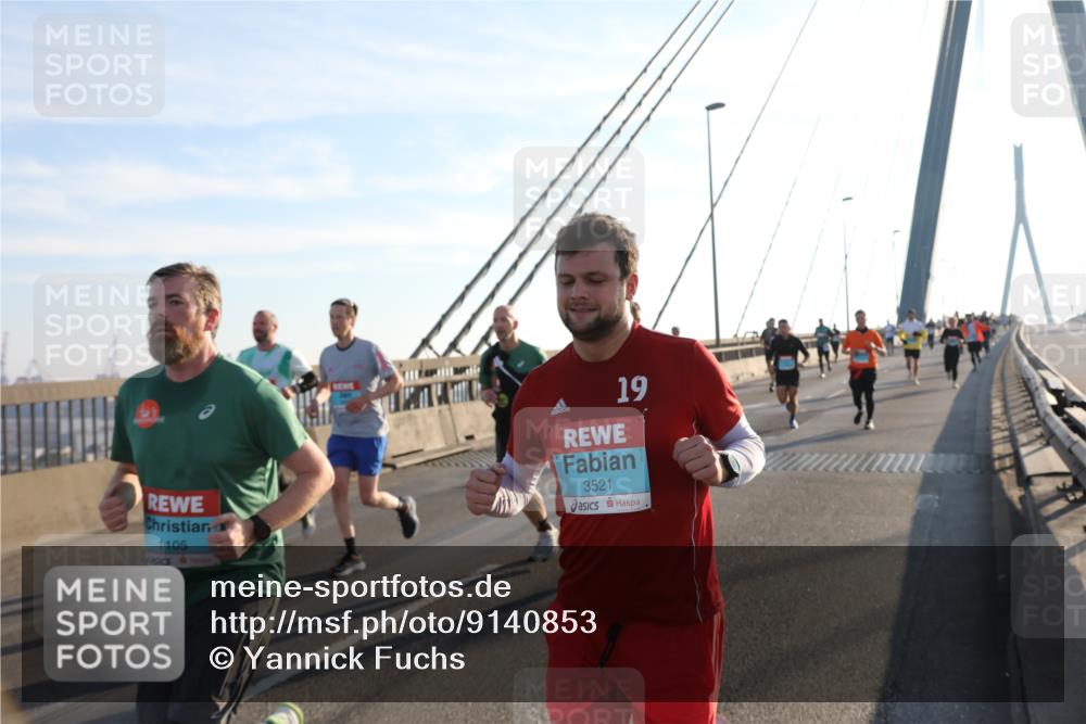 03.10.2025 - Köhlbrandbrückenlauf Yannick Fuchs http://msf.ph/oto/9140853 03.10.2025 08:25:45 Position 2 1105, 19, 3521 meine-sportfotos.de