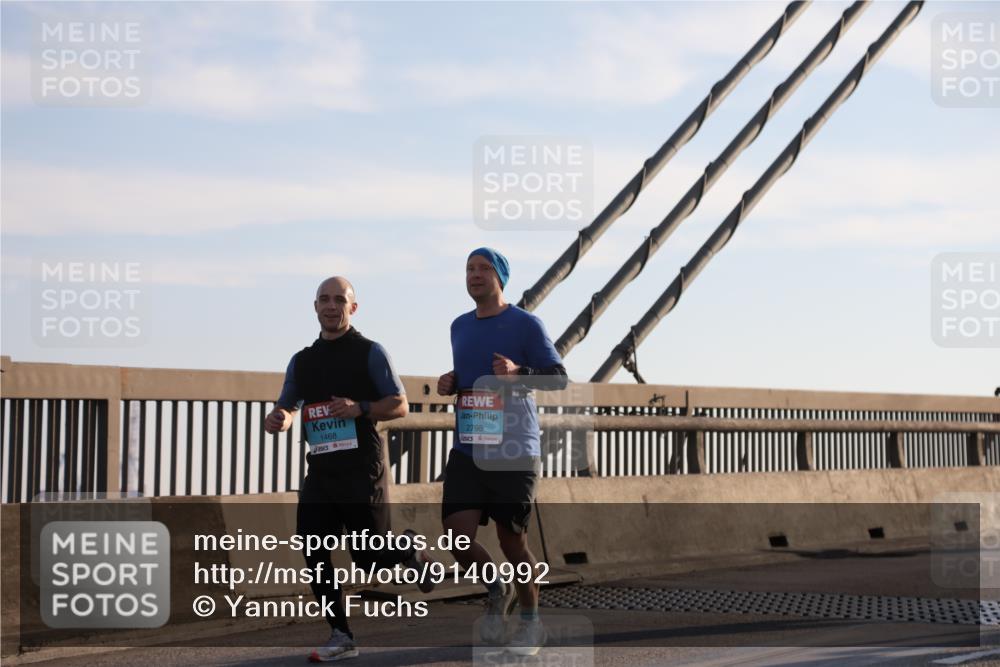 03.10.2025 - Köhlbrandbrückenlauf Yannick Fuchs http://msf.ph/oto/9140992 03.10.2025 08:25:54 Position 2 1468, 2798 meine-sportfotos.de