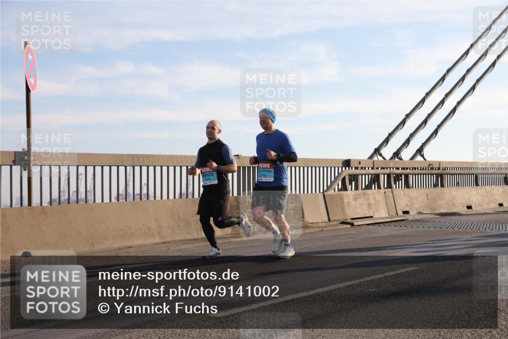 03.10.2025 - Köhlbrandbrückenlauf Yannick Fuchs http://msf.ph/oto/9141002 03.10.2025 08:25:55 Position 2 2798 meine-sportfotos.de
