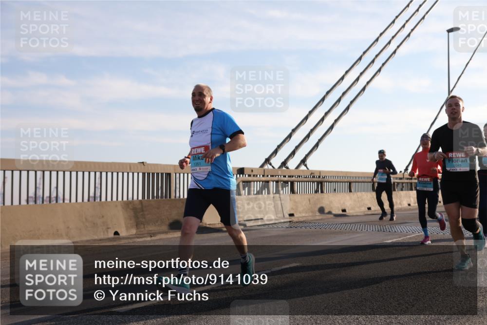03.10.2025 - Köhlbrandbrückenlauf Yannick Fuchs http://msf.ph/oto/9141039 03.10.2025 08:25:57 Position 2 1351, 1045 meine-sportfotos.de