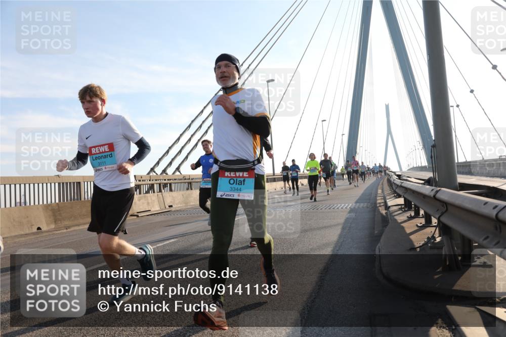 03.10.2025 - Köhlbrandbrückenlauf Yannick Fuchs http://msf.ph/oto/9141138 03.10.2025 08:26:01 Position 2 3111, 3344 meine-sportfotos.de