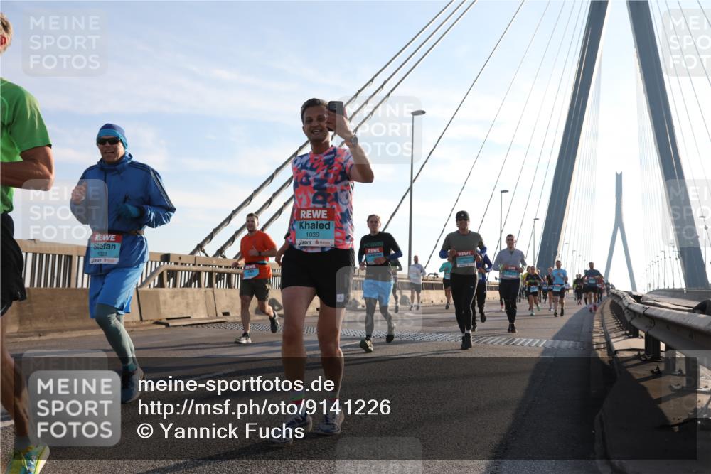03.10.2025 - Köhlbrandbrückenlauf Yannick Fuchs http://msf.ph/oto/9141226 03.10.2025 08:26:08 Position 2 1328, 1039 meine-sportfotos.de