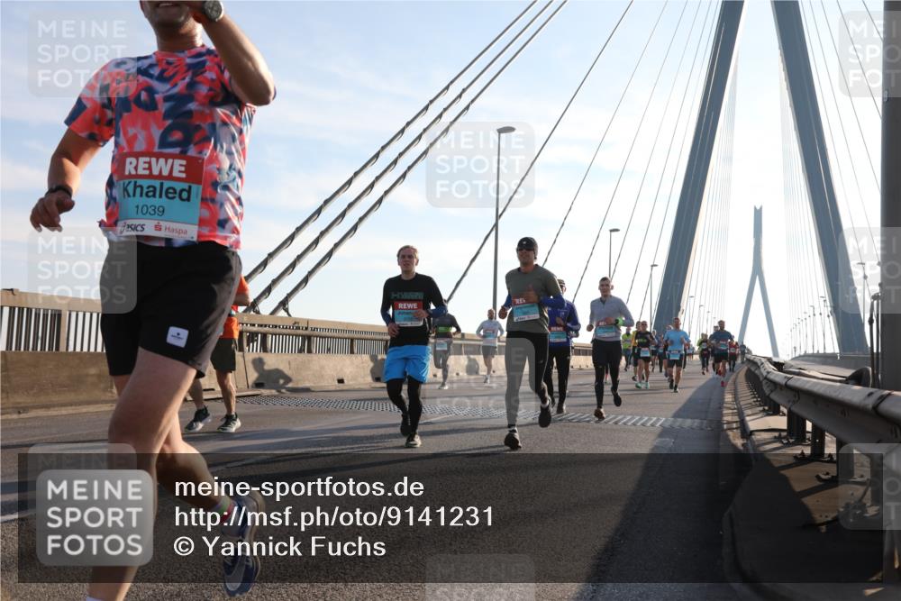 03.10.2025 - Köhlbrandbrückenlauf Yannick Fuchs http://msf.ph/oto/9141231 03.10.2025 08:26:08 Position 2 1039 meine-sportfotos.de