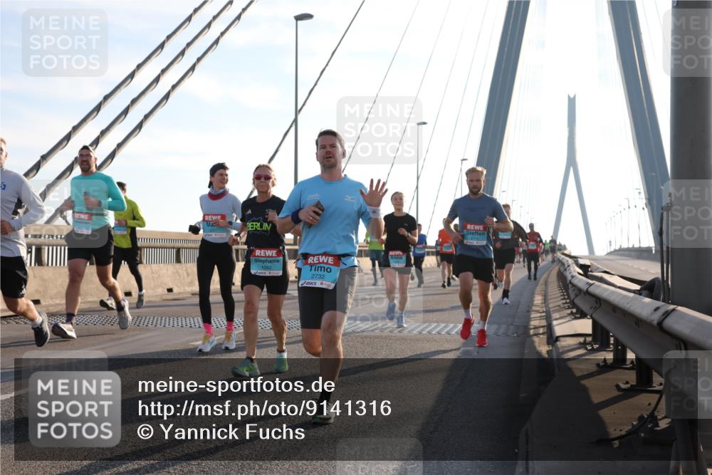 03.10.2025 - Köhlbrandbrückenlauf Yannick Fuchs http://msf.ph/oto/9141316 03.10.2025 08:26:13 Position 2 3227, 1092, 2732, 3710 meine-sportfotos.de