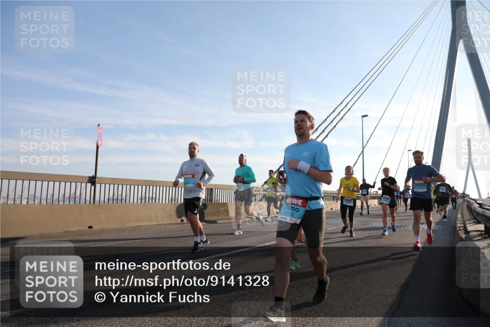 03.10.2025 - Köhlbrandbrückenlauf Yannick Fuchs http://msf.ph/oto/9141328 03.10.2025 08:26:14 Position 2 2732 meine-sportfotos.de