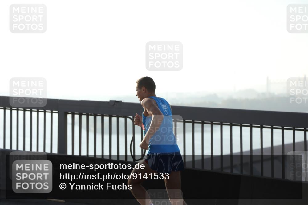 03.10.2025 - Köhlbrandbrückenlauf Yannick Fuchs http://msf.ph/oto/9141533 03.10.2025 08:26:24 Position 2  meine-sportfotos.de