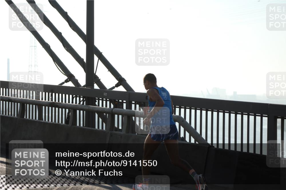 03.10.2025 - Köhlbrandbrückenlauf Yannick Fuchs http://msf.ph/oto/9141550 03.10.2025 08:26:25 Position 2 1765 meine-sportfotos.de