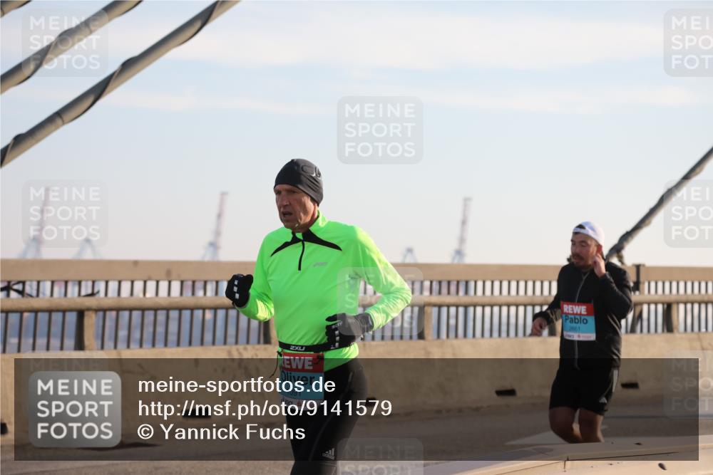 03.10.2025 - Köhlbrandbrückenlauf Yannick Fuchs http://msf.ph/oto/9141579 03.10.2025 08:26:34 Position 2 2, 1091, 2661 meine-sportfotos.de