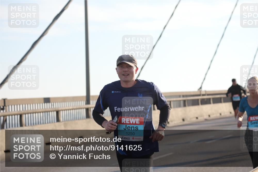 03.10.2025 - Köhlbrandbrückenlauf Yannick Fuchs http://msf.ph/oto/9141625 03.10.2025 08:26:38 Position 2 1250 meine-sportfotos.de