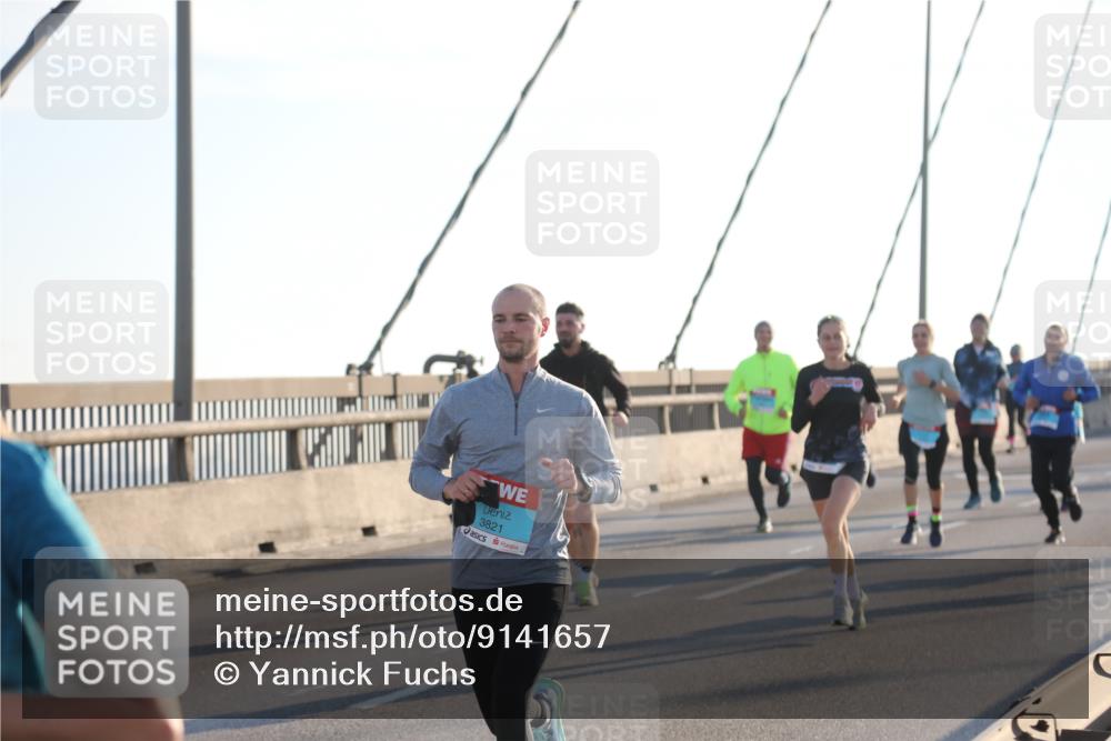 03.10.2025 - Köhlbrandbrückenlauf Yannick Fuchs http://msf.ph/oto/9141657 03.10.2025 08:26:40 Position 2 3821 meine-sportfotos.de