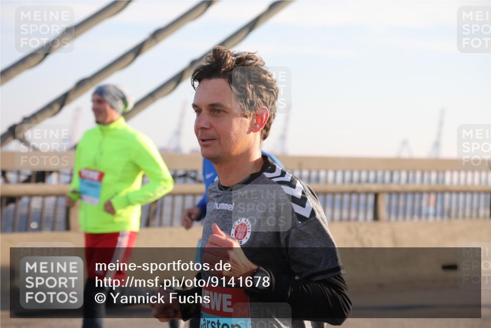 03.10.2025 - Köhlbrandbrückenlauf Yannick Fuchs http://msf.ph/oto/9141678 03.10.2025 08:26:46 Position 2  meine-sportfotos.de