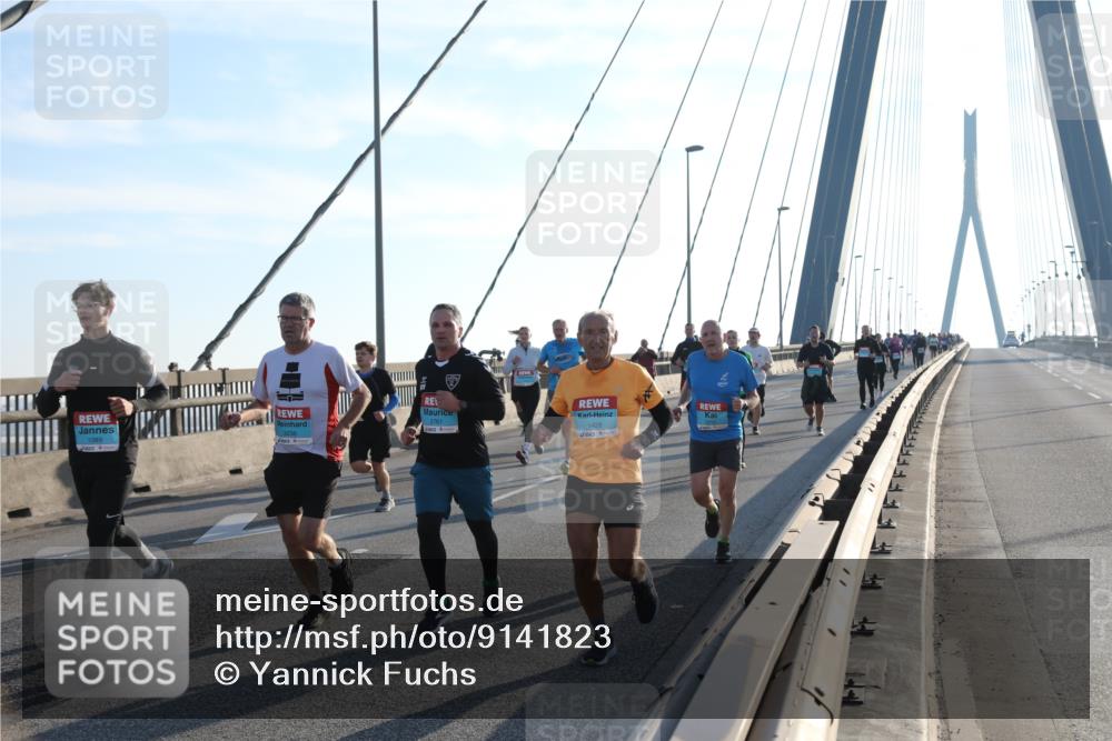 03.10.2025 - Köhlbrandbrückenlauf Yannick Fuchs http://msf.ph/oto/9141823 03.10.2025 08:27:01 Position 2 1089, 3236, 2761, 1428 meine-sportfotos.de