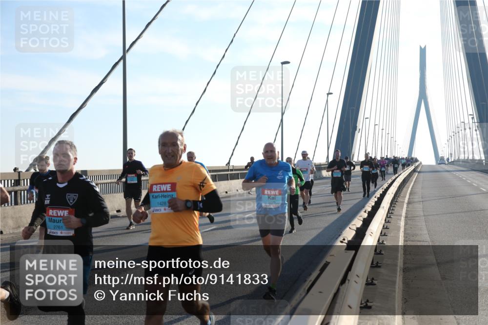 03.10.2025 - Köhlbrandbrückenlauf Yannick Fuchs http://msf.ph/oto/9141833 03.10.2025 08:27:02 Position 2 2761, 1428, 3250 meine-sportfotos.de