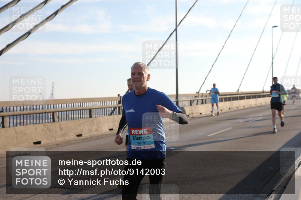 03.10.2025 - Köhlbrandbrückenlauf Yannick Fuchs http://msf.ph/oto/9142003 03.10.2025 08:27:18 Position 2 3679 meine-sportfotos.de