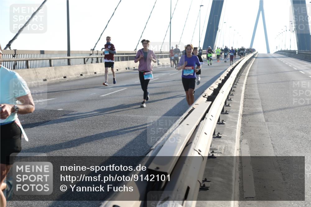 03.10.2025 - Köhlbrandbrückenlauf Yannick Fuchs http://msf.ph/oto/9142101 03.10.2025 08:27:25 Position 2  meine-sportfotos.de