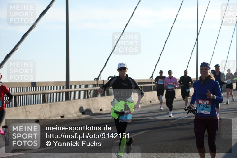 03.10.2025 - Köhlbrandbrückenlauf Yannick Fuchs http://msf.ph/oto/9142161 03.10.2025 08:27:34 Position 2 3434, 3492 meine-sportfotos.de