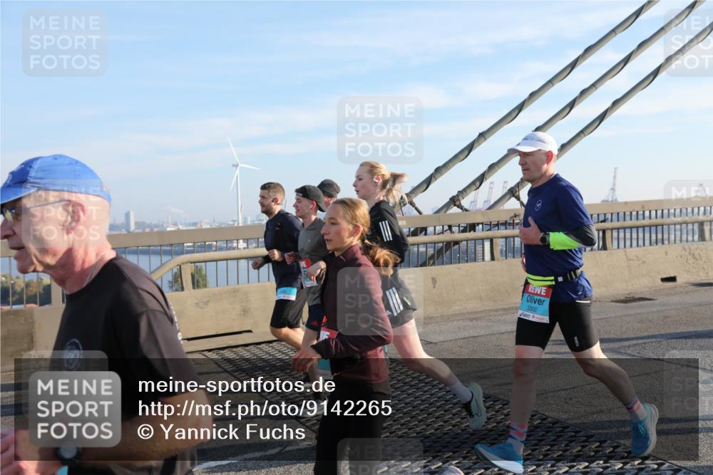 03.10.2025 - Köhlbrandbrückenlauf Yannick Fuchs http://msf.ph/oto/9142265 03.10.2025 08:27:42 Position 2 3300 meine-sportfotos.de