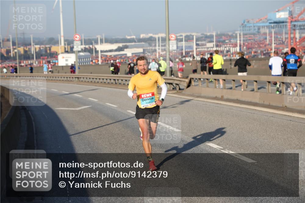 03.10.2025 - Köhlbrandbrückenlauf Yannick Fuchs http://msf.ph/oto/9142379 03.10.2025 08:27:59 Position 2 3590 meine-sportfotos.de