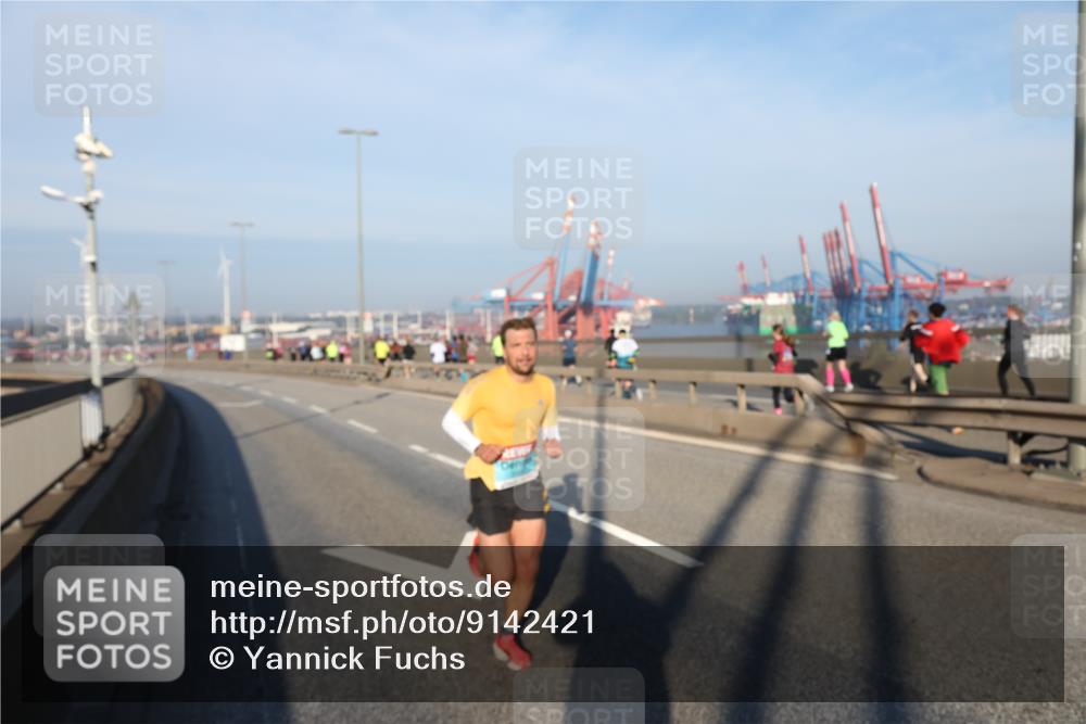 03.10.2025 - Köhlbrandbrückenlauf Yannick Fuchs http://msf.ph/oto/9142421 03.10.2025 08:28:01 Position 2  meine-sportfotos.de