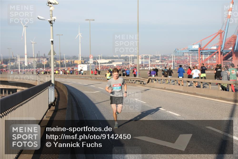 03.10.2025 - Köhlbrandbrückenlauf Yannick Fuchs http://msf.ph/oto/9142450 03.10.2025 08:28:21 Position 2  meine-sportfotos.de