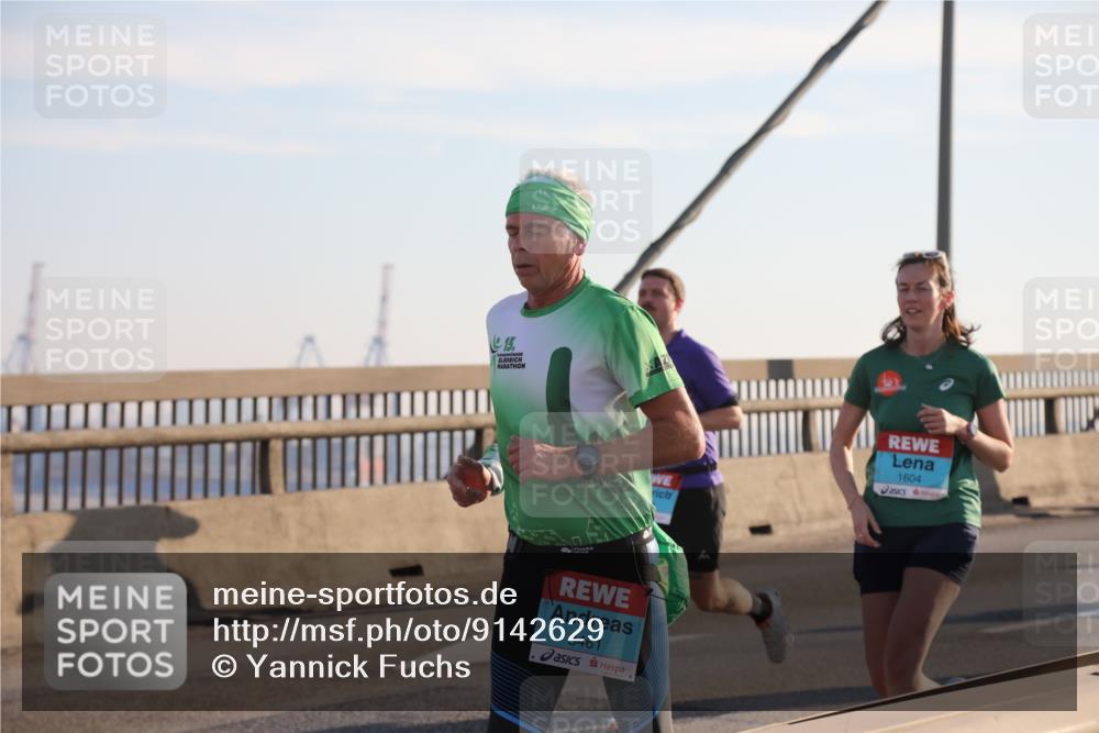 03.10.2025 - Köhlbrandbrückenlauf Yannick Fuchs http://msf.ph/oto/9142629 03.10.2025 08:29:32 Position 2 15, 3461, 1604 meine-sportfotos.de