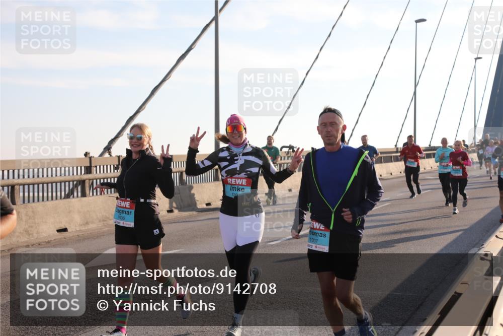 03.10.2025 - Köhlbrandbrückenlauf Yannick Fuchs http://msf.ph/oto/9142708 03.10.2025 08:29:37 Position 2 1636, 1392, 1307 meine-sportfotos.de