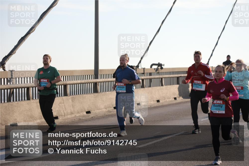 03.10.2025 - Köhlbrandbrückenlauf Yannick Fuchs http://msf.ph/oto/9142745 03.10.2025 08:29:39 Position 2 1675, 1066, 1515, 4, 1 meine-sportfotos.de