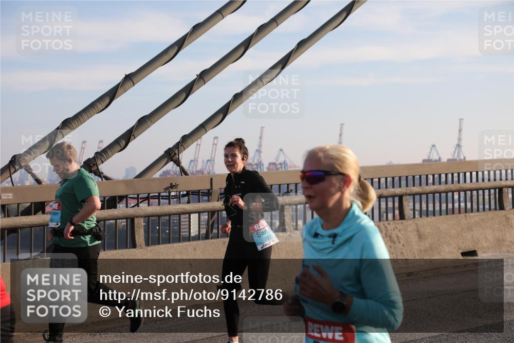 03.10.2025 - Köhlbrandbrückenlauf Yannick Fuchs http://msf.ph/oto/9142786 03.10.2025 08:29:42 Position 2 2760, 2939 meine-sportfotos.de