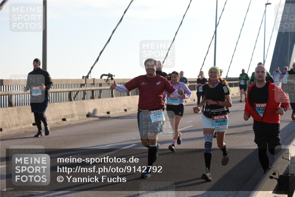 03.10.2025 - Köhlbrandbrückenlauf Yannick Fuchs http://msf.ph/oto/9142792 03.10.2025 08:29:43 Position 2 2964, 1521, 1093, 196 meine-sportfotos.de