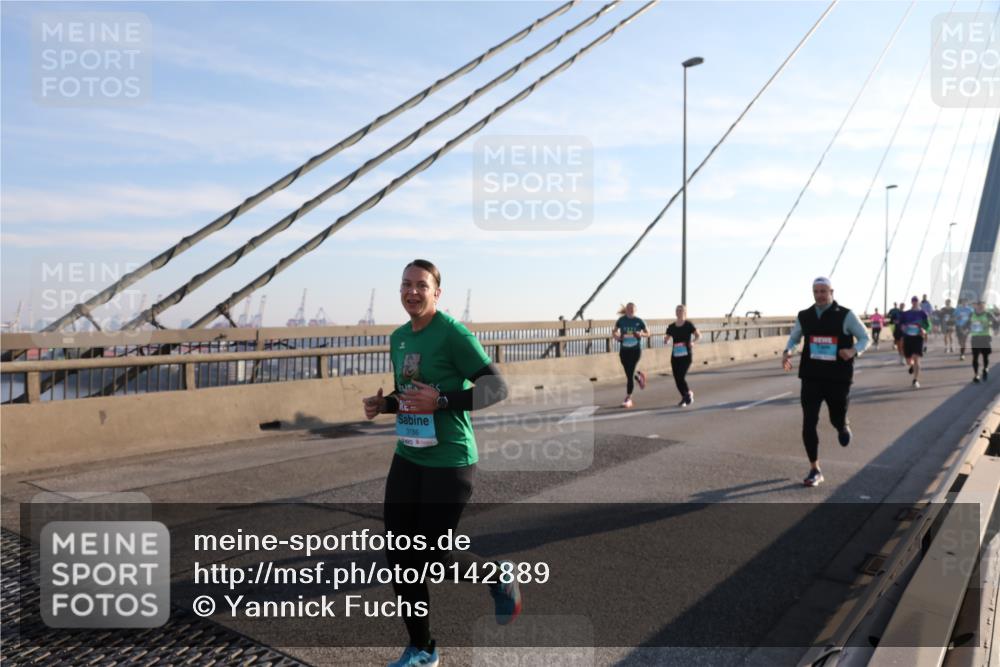 03.10.2025 - Köhlbrandbrückenlauf Yannick Fuchs http://msf.ph/oto/9142889 03.10.2025 08:29:48 Position 2 3186 meine-sportfotos.de