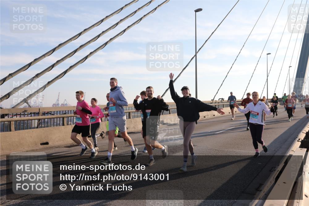 03.10.2025 - Köhlbrandbrückenlauf Yannick Fuchs http://msf.ph/oto/9143001 03.10.2025 08:29:57 Position 2  meine-sportfotos.de