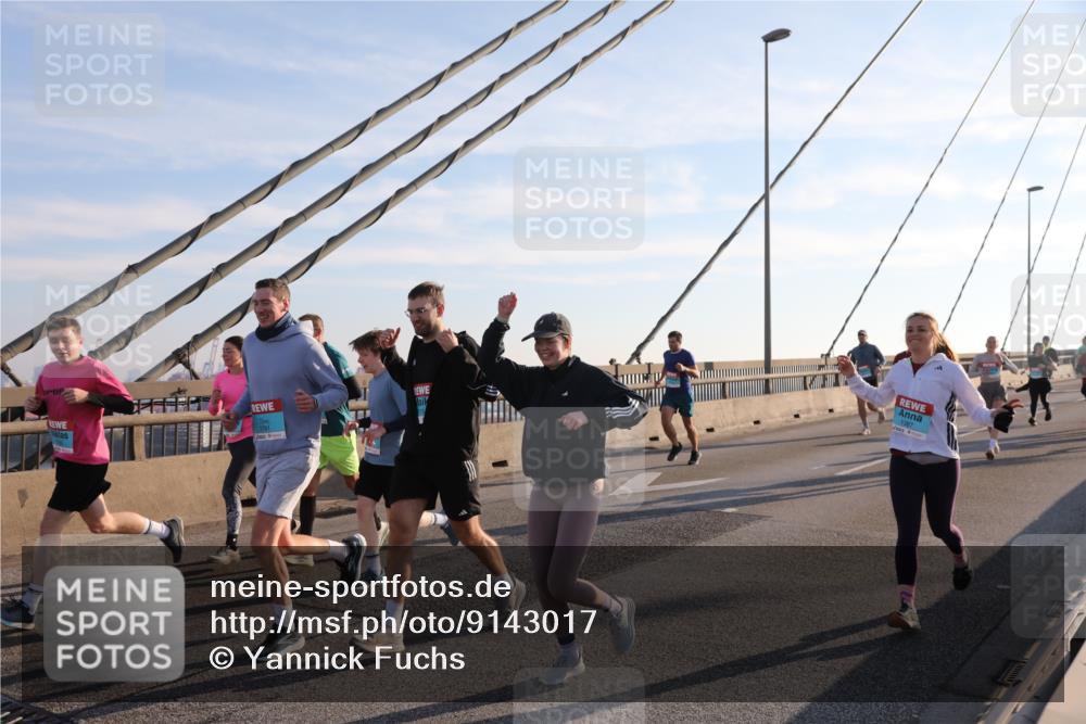 03.10.2025 - Köhlbrandbrückenlauf Yannick Fuchs http://msf.ph/oto/9143017 03.10.2025 08:29:57 Position 2  meine-sportfotos.de