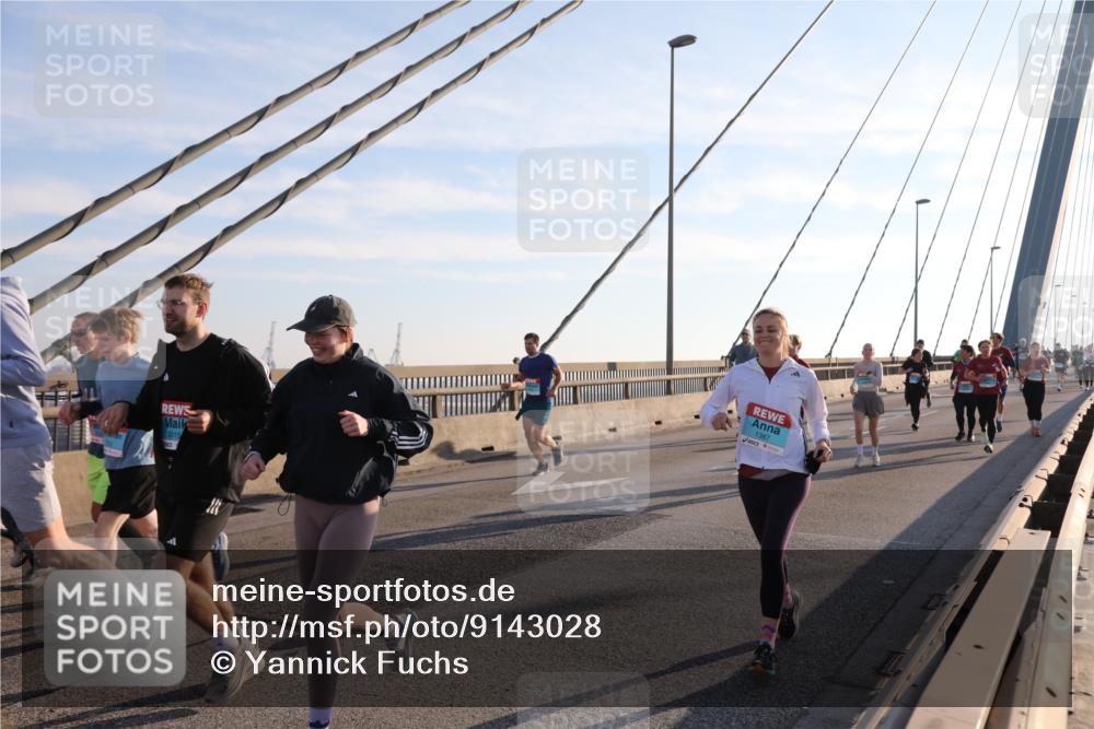 03.10.2025 - Köhlbrandbrückenlauf Yannick Fuchs http://msf.ph/oto/9143028 03.10.2025 08:29:58 Position 2 3315, 1387 meine-sportfotos.de