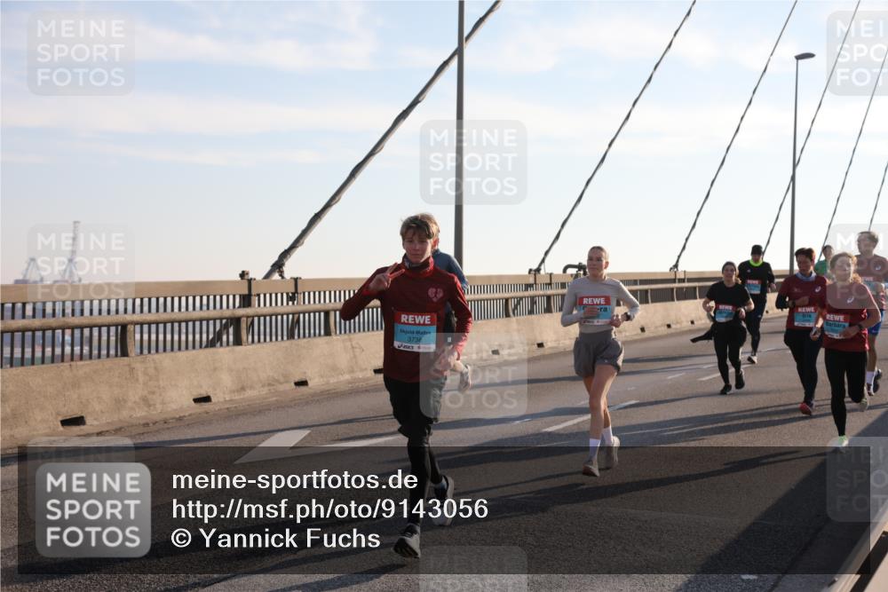 03.10.2025 - Köhlbrandbrückenlauf Yannick Fuchs http://msf.ph/oto/9143056 03.10.2025 08:29:59 Position 2 3738 meine-sportfotos.de