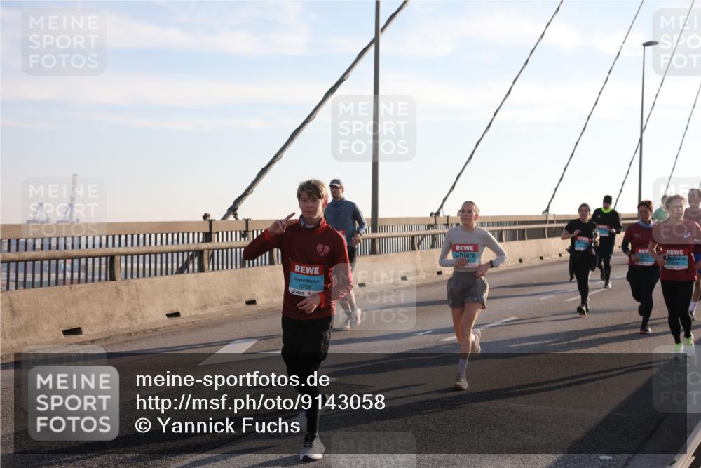 03.10.2025 - Köhlbrandbrückenlauf Yannick Fuchs http://msf.ph/oto/9143058 03.10.2025 08:29:59 Position 2 3738 meine-sportfotos.de
