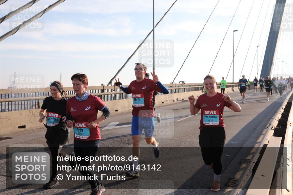 03.10.2025 - Köhlbrandbrückenlauf Yannick Fuchs http://msf.ph/oto/9143142 03.10.2025 08:30:02 Position 2 3068, 2, 3596, 1901, 1818 meine-sportfotos.de